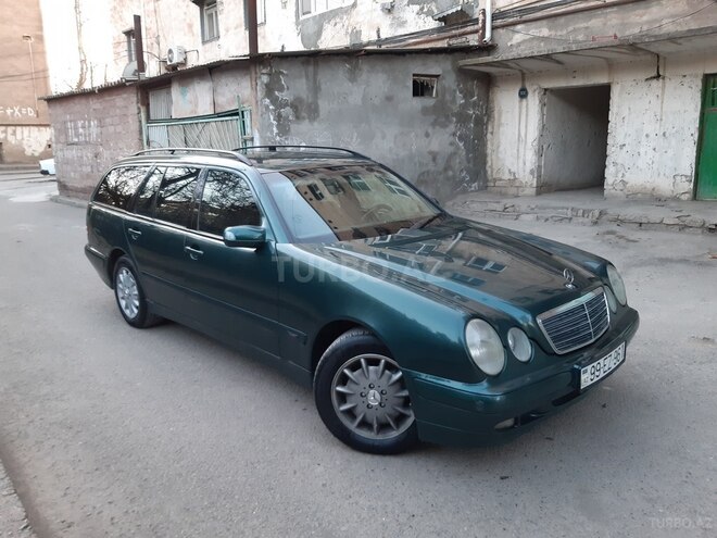 Mercedes E 220 2000, 433,000 km - 2.2 l - Gəncə