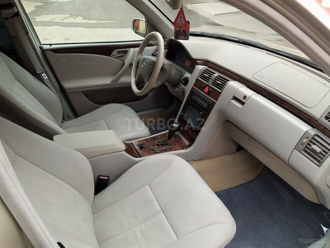 Mercedes E 200 2000, 220,000 km - 2.0 l - Lənkəran