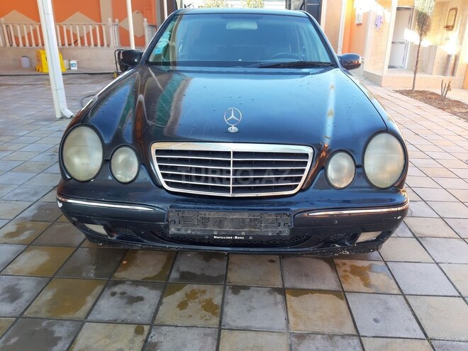 Mercedes E 270 2001, 387,500 km - 2.7 l - Bərdə