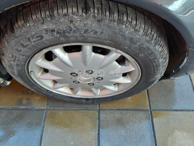 Mercedes E 270 2001, 387,500 km - 2.7 l - Bərdə