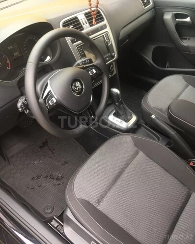 Volkswagen Polo 2017, 44,000 km - 1.6 l - Bakı