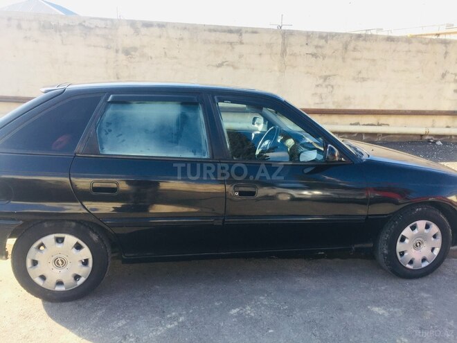 Opel Astra 1993, 352,148 km - 1.5 l - Bakı