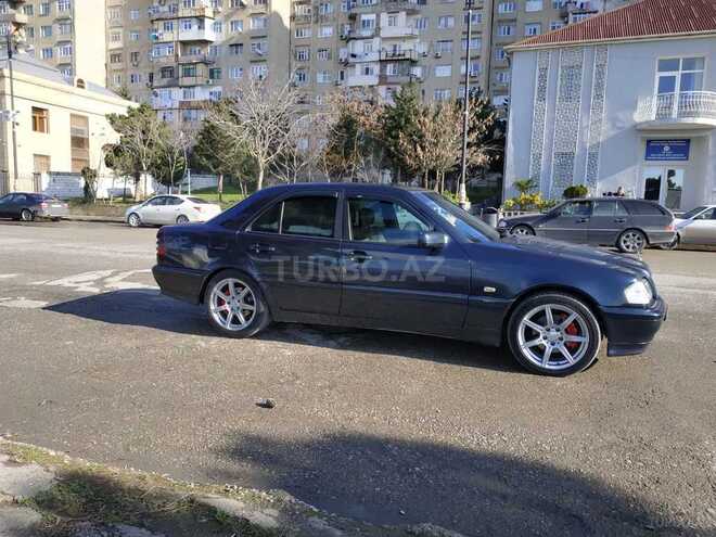 Mercedes C 240 2000, 310,000 km - 2.4 l - Bakı