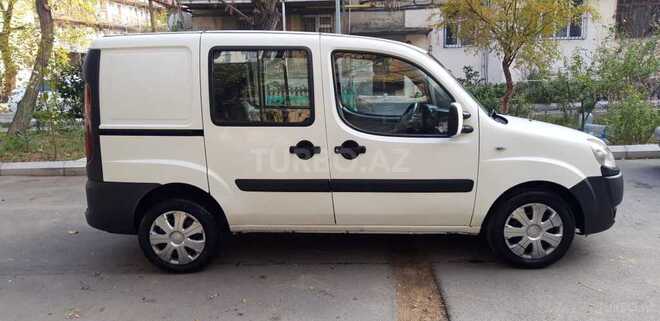 Fiat Doblo 2006, 176,788 km - 1.9 l - Bakı