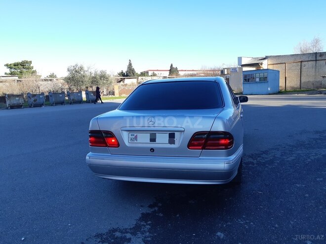 Mercedes E 240 2000, 264,243 km - 2.4 l - Sumqayıt