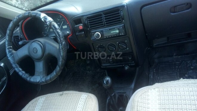 Volkswagen Polo 1994, 160,000 km - 1.6 l - Bakı
