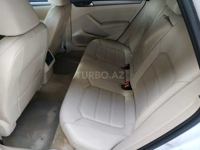 Volkswagen Passat 2014, 120,000 km - 1.8 l - Gəncə