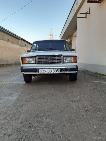 LADA (VAZ) 2107 2011, 180,000 km - 1.6 l - Salyan