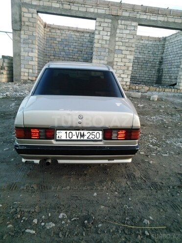 Mercedes 190 1986, 245,000 km - 2.0 l - Xaçmaz