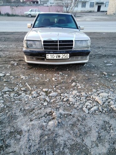Mercedes 190 1986, 245,000 km - 2.0 l - Xaçmaz