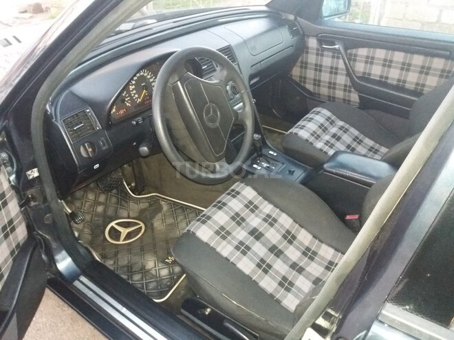 Mercedes C 220 1995, 378,000 km - 2.2 l - Bakı