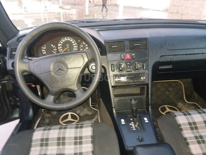 Mercedes C 220 1995, 378,000 km - 2.2 l - Bakı