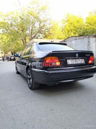 BMW 525 2001, 396,000 km - 2.5 l - Bakı