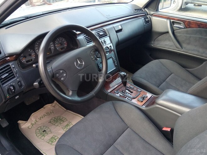 Mercedes E 240 2000, 264,982 km - 2.4 l - Ağcabədi