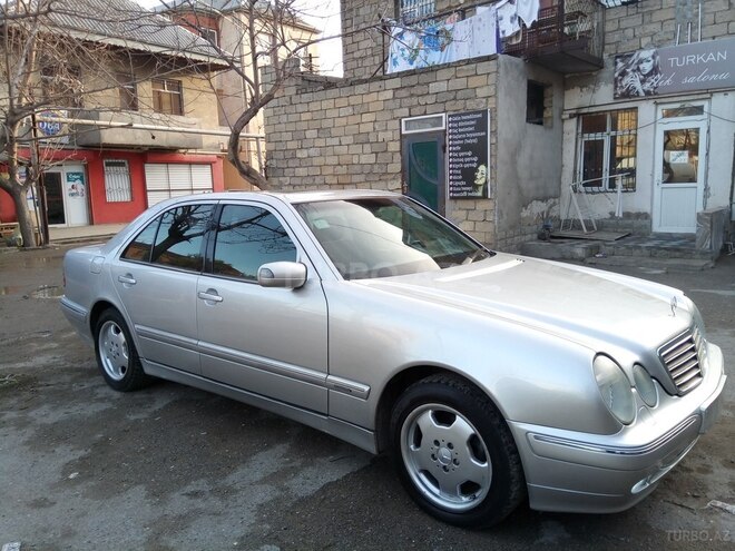 Mercedes E 240 2000, 264,982 km - 2.4 l - Ağcabədi