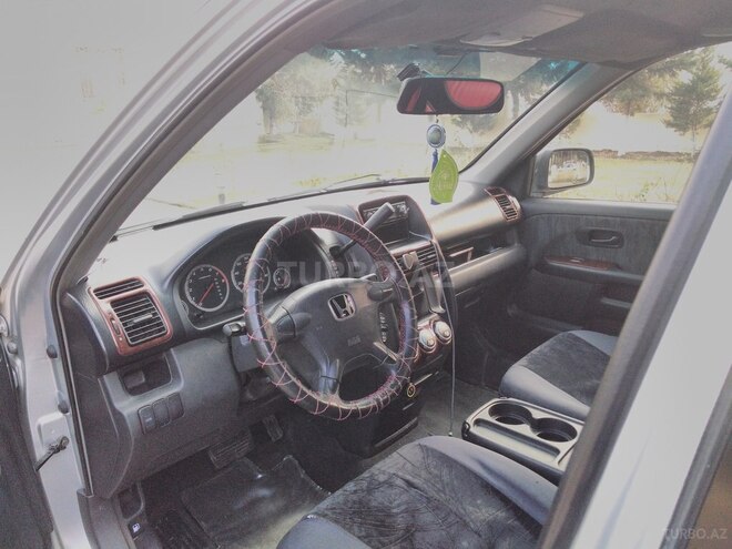 Honda CR-V 2002, 152,000 km - 2.4 l - Salyan
