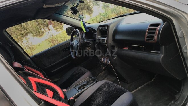 Honda CR-V 2002, 152,000 km - 2.4 l - Salyan