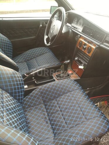 Mercedes 190 1993, 301,000 km - 2.0 l - Şirvan