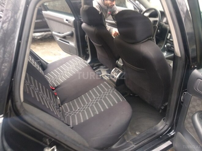Audi A6 2002, 321,000 km - 2.5 l - Astara