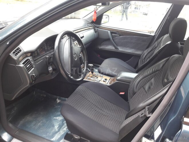 Mercedes E 280 2000, 224,263 km - 2.8 л - Bakı