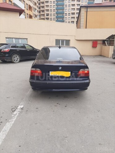 BMW 528 1999, 330,000 km - 2.5 l - Bakı