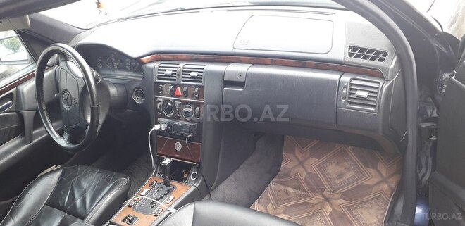 Mercedes E 290 1997, 270,000 km - 2.9 l - İmişli