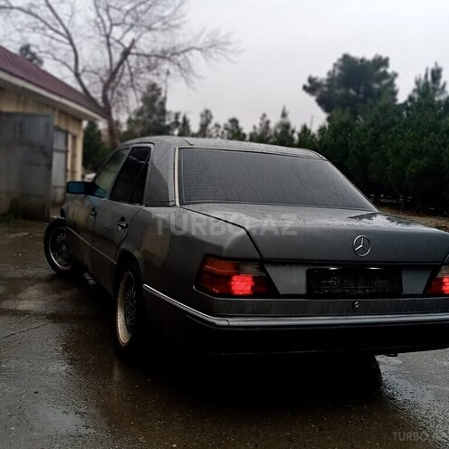 Mercedes E 230 1990, 88 km - 2.3 л - Şirvan