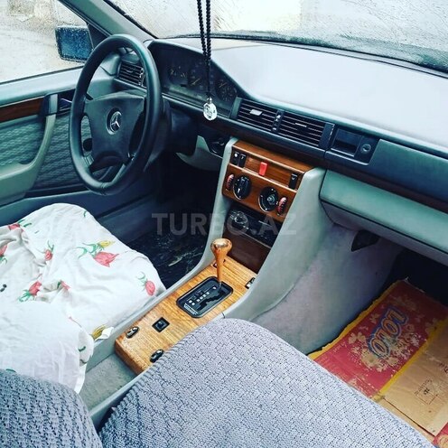 Mercedes E 230 1990, 88 km - 2.3 л - Şirvan