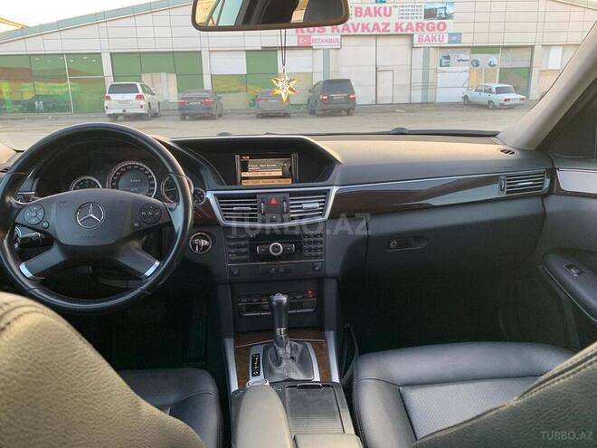 Mercedes E 220 2010, 242,000 km - 2.2 l - Bakı