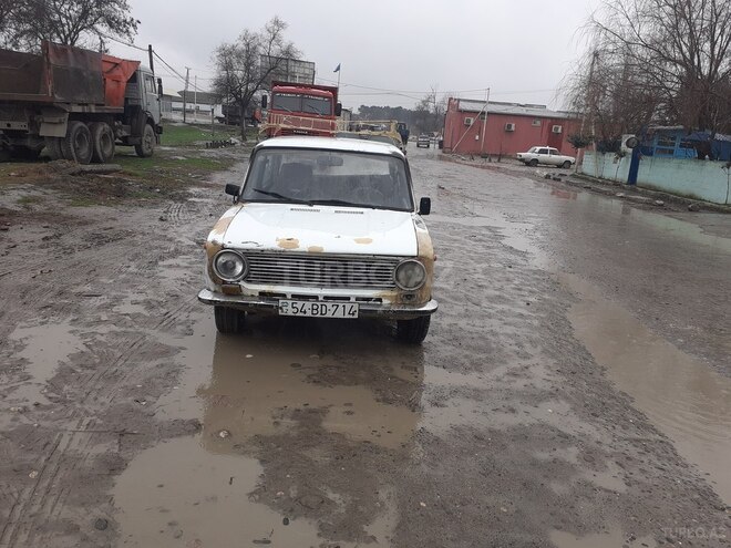 LADA (VAZ) 21011 1976, 556,890 km - 1.5 l - Xudat