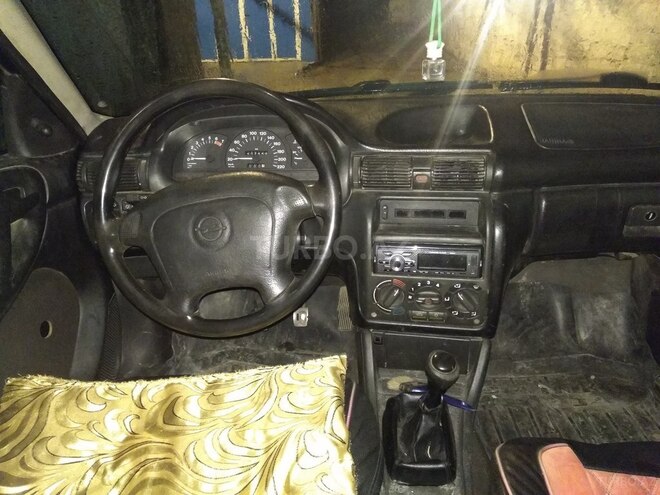 Opel Astra 1997, 296,500 km - 1.6 l - Bakı