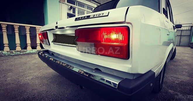 LADA (VAZ) 2107 2007, 98,738 km - 1.6 l - Quba