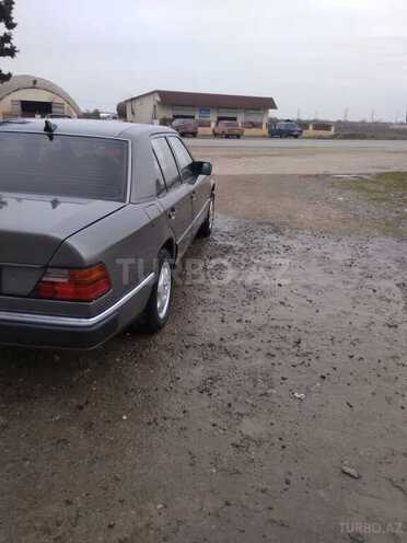 Mercedes E 200 1991, 225,000 km - 2.0 l - Neftçala