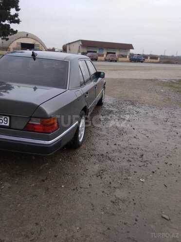 Mercedes E 200 1991, 225,000 km - 2.0 l - Neftçala