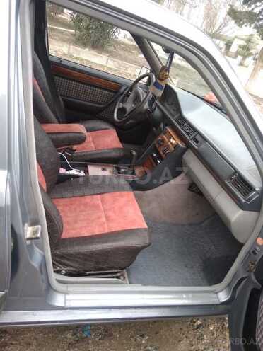 Mercedes E 200 1991, 225,000 km - 2.0 l - Neftçala