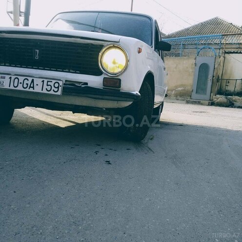 LADA (VAZ) 21011 1975, 800,000 km - 1.6 л - Bakı