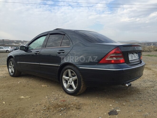 Mercedes C 240 2000, 235,000 km - 2.6 l - Bakı
