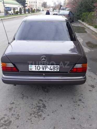 Mercedes E 200 1991, 391,931 km - 2.0 l - Bakı