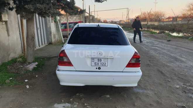 Mercedes C 230 1997, 222,679 km - 2.3 l - Bakı