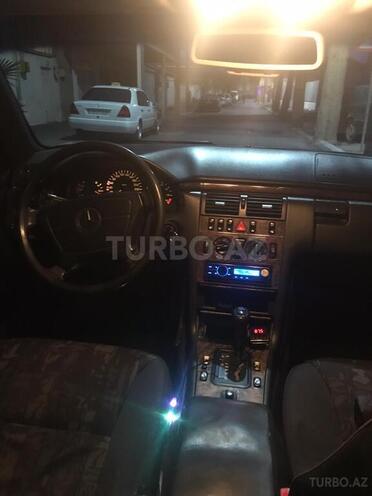 Mercedes E 280 1997, 250,000 km - 0.3 l - Gəncə