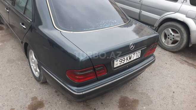 Mercedes E 270 1999, 350,000 km - 2.7 l - Bakı
