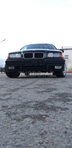 BMW 318 1991, 300,000 km - 1.8 l - Bakı