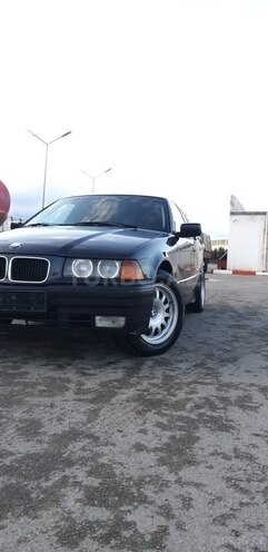 BMW 318 1991, 300,000 km - 1.8 l - Bakı