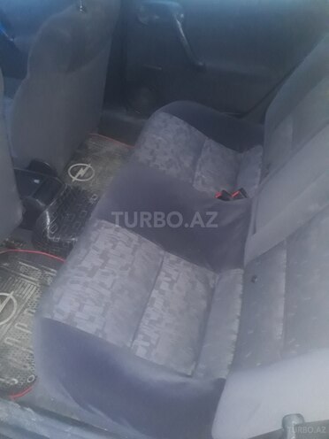 Opel Vectra 1997, 200,000 km - 1.8 l - Tovuz