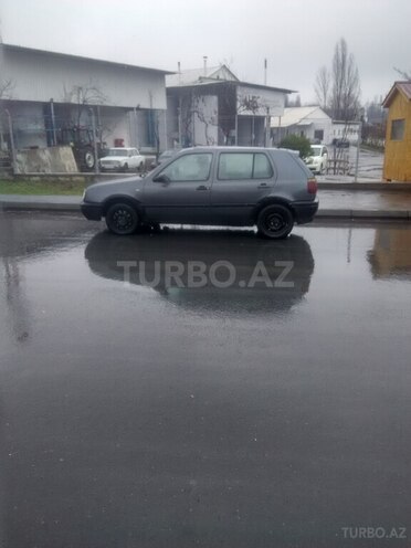 Volkswagen Golf 1995, 21,100 km - 1.8 l - Zaqatala