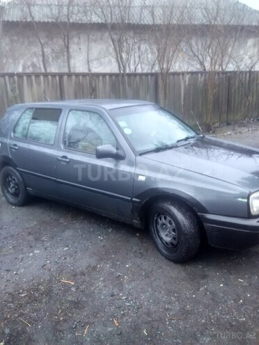Volkswagen Golf 1995, 21,100 km - 1.8 l - Zaqatala