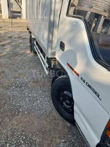 Isuzu NKR 55 E 2008, 210,000 km - 2.8 l - Gəncə