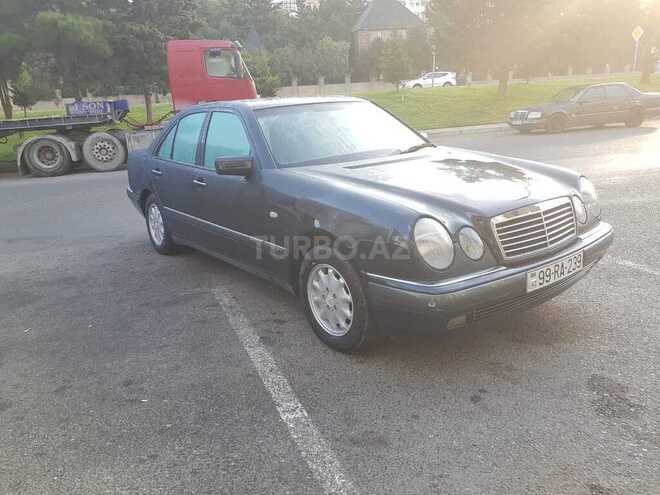 Mercedes E 230 1997, 315,000 km - 2.3 l - Bakı
