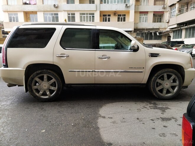 Cadillac Escalade 2011, 125 km - 0.6 л - Bakı