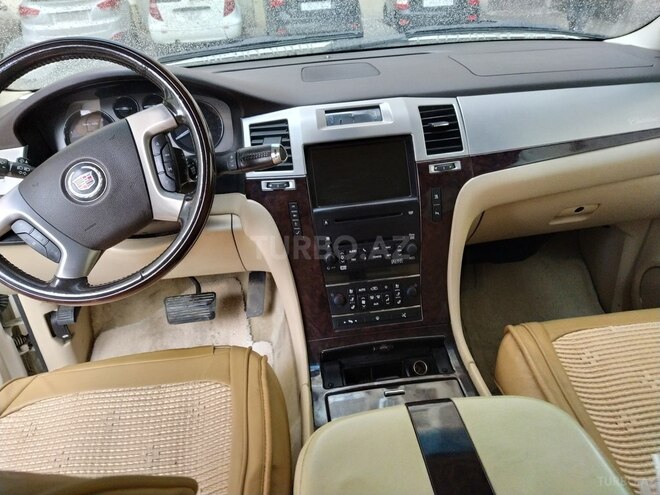 Cadillac Escalade 2011, 125 km - 0.6 л - Bakı